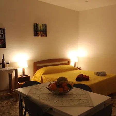 Via Marconi Apartman